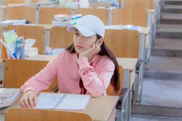 98年属虎女感情运势_1998年虎女什么时候结婚_1998属虎女2023年运势